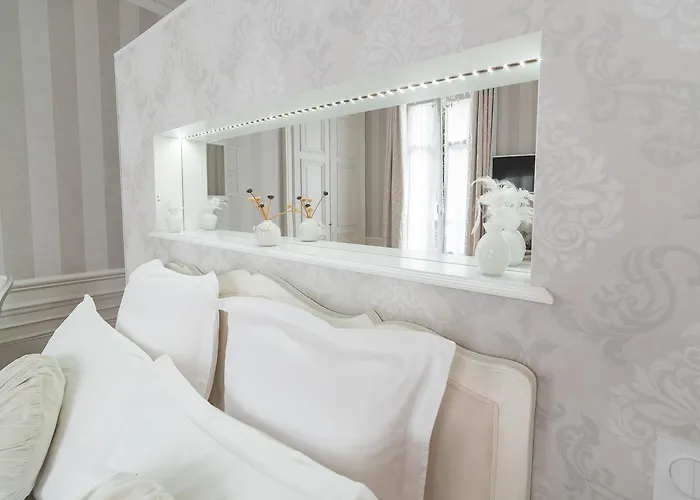 게스트하우스 La Demeure De Charme 4*